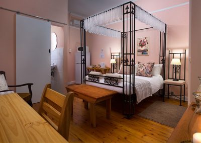 La La DaThel Guesthouse Accommodation in Colesberg Room 2